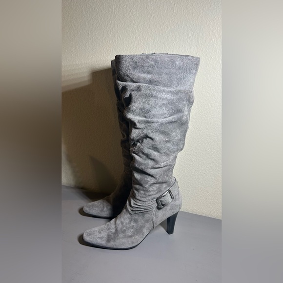 Bass Gray Suede Boots - Picture 3 of 11